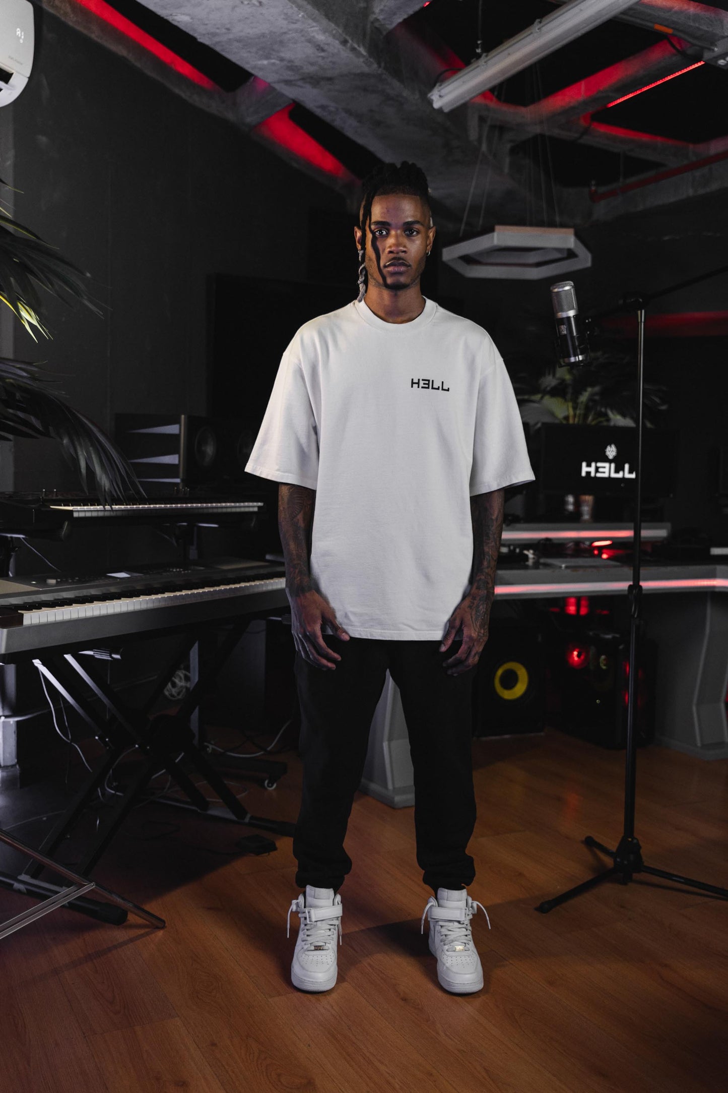 Basic HELL T-shirt White/Black