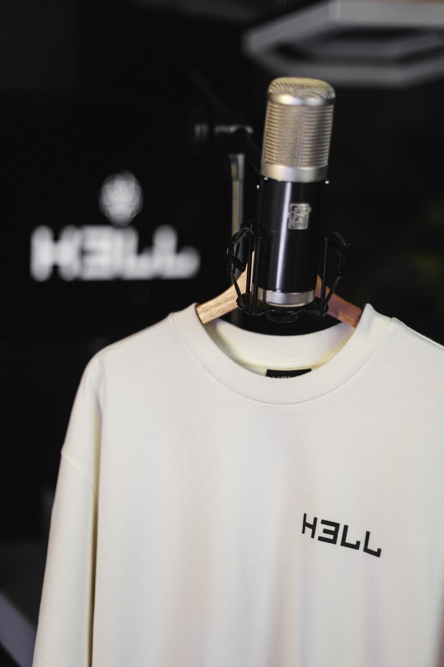 Basic HELL T-shirt White/Black