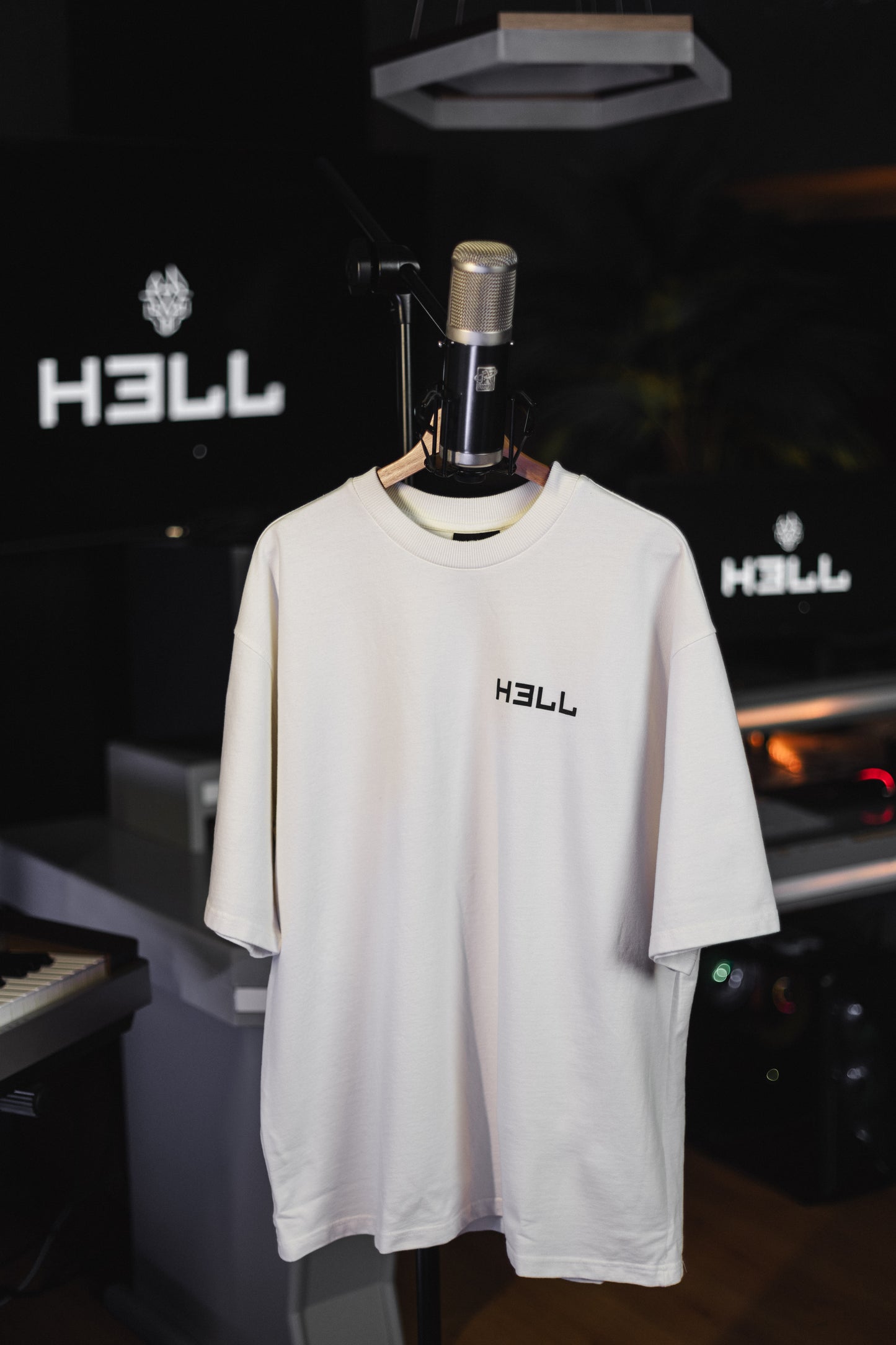 Basic HELL T-shirt White/Black